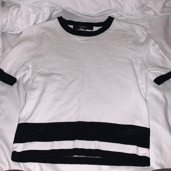 Cropped Tee - Picture 1 of 2